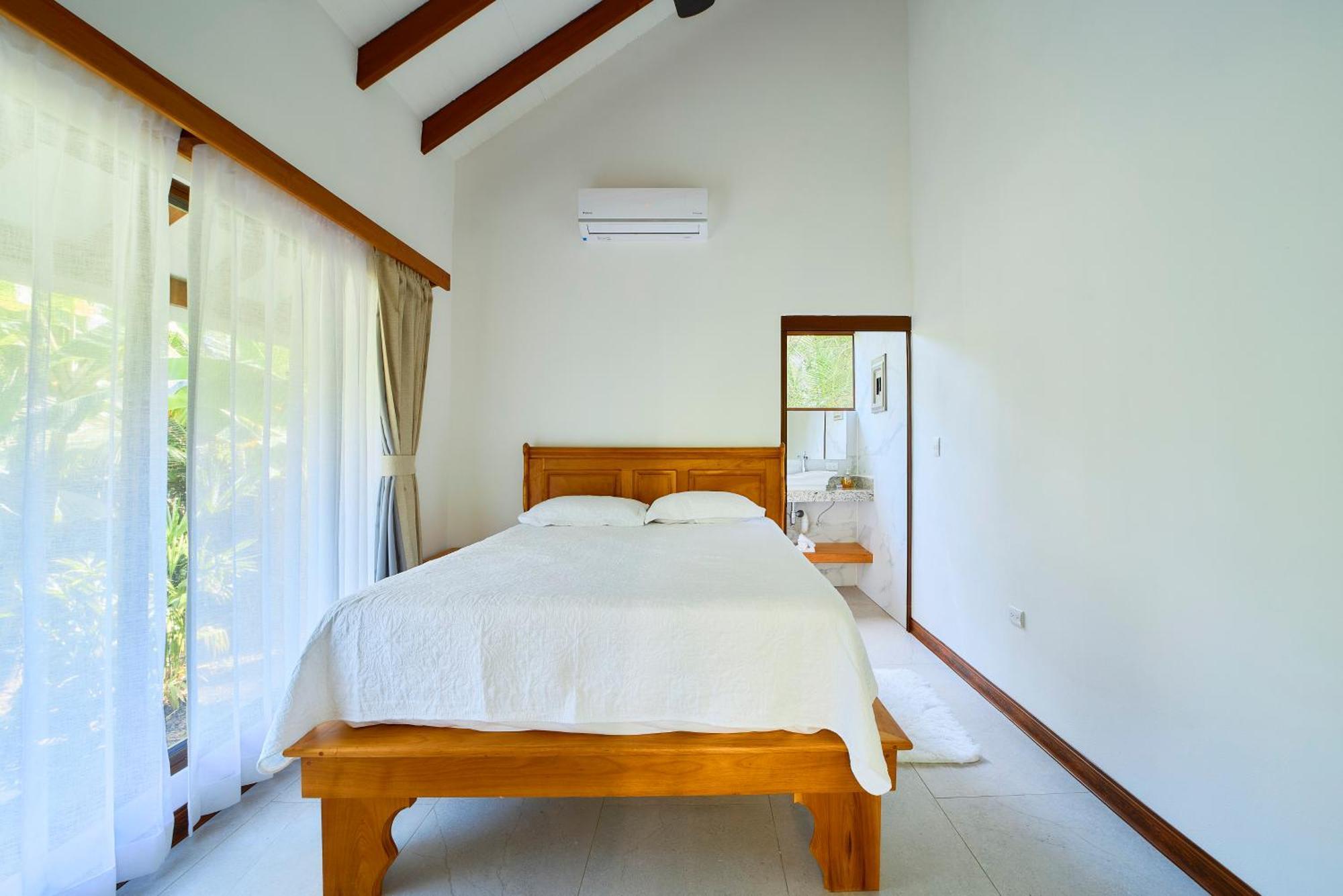 Casa Coki - Modern Villa Pool Steps From The Beach Puerto Viejo de Talamanca 外观 照片